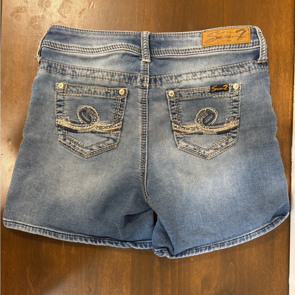 Seven7 Blue Jean Denim Shorts Size 4 medium wash - Picture 4 of 4